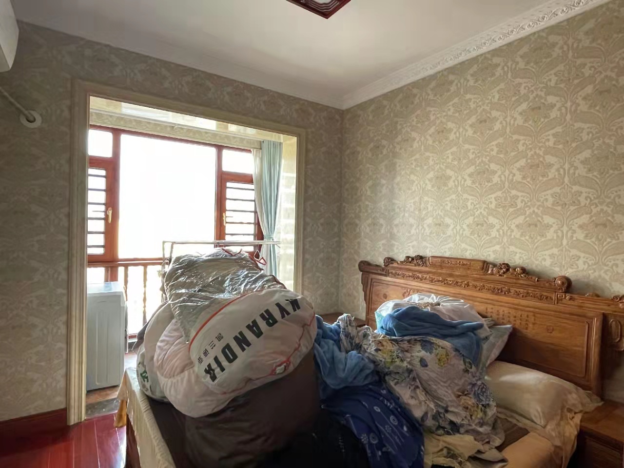 吉星金融广场(牡丹园) 3室2厅2卫 88.8万 吉星金融广场(牡丹园) 3室2厅2卫 88.8万卧室