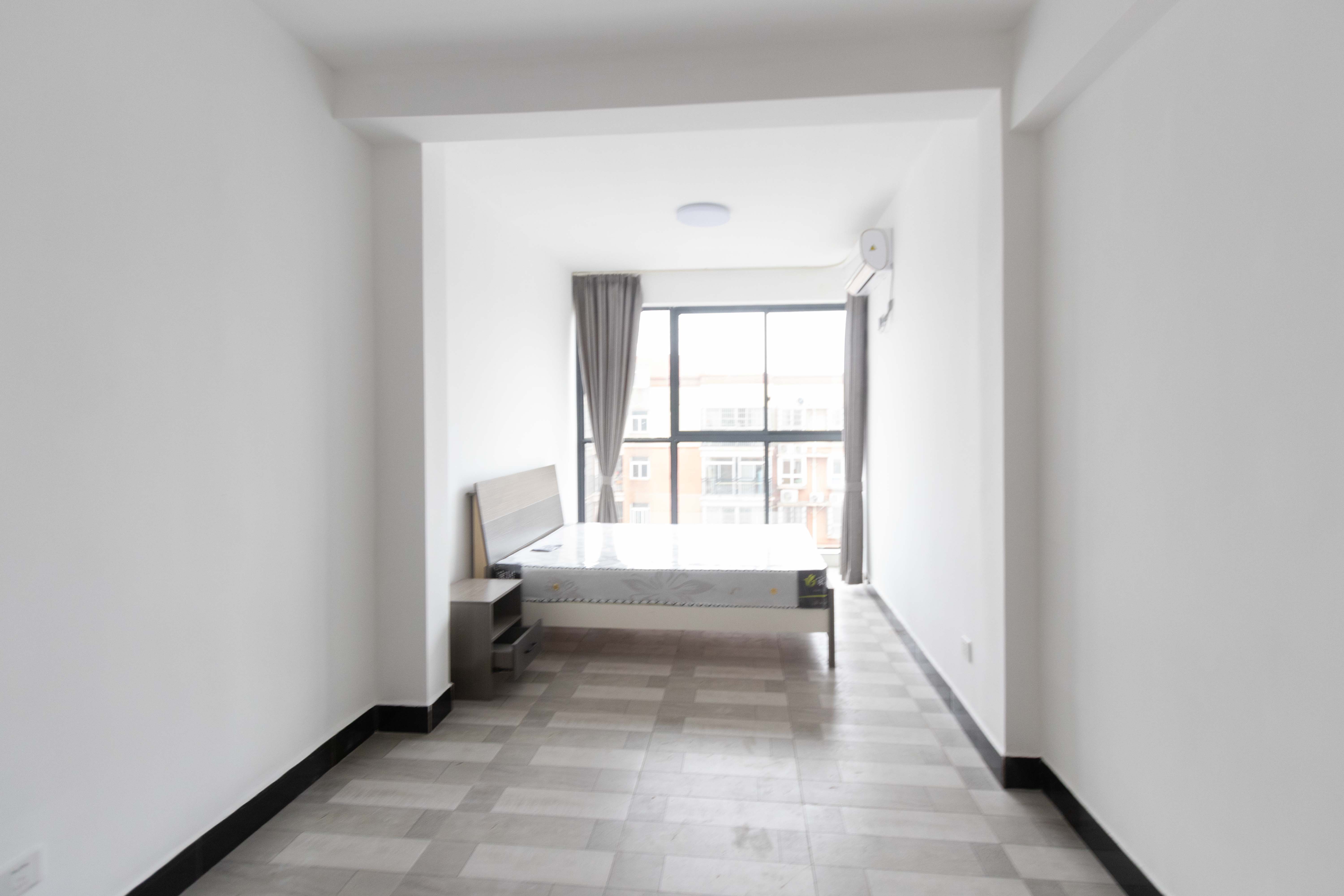 凯富漫城  3室2厅1卫    82.0万 凯富漫城  3室2厅1卫    82.0万卧室