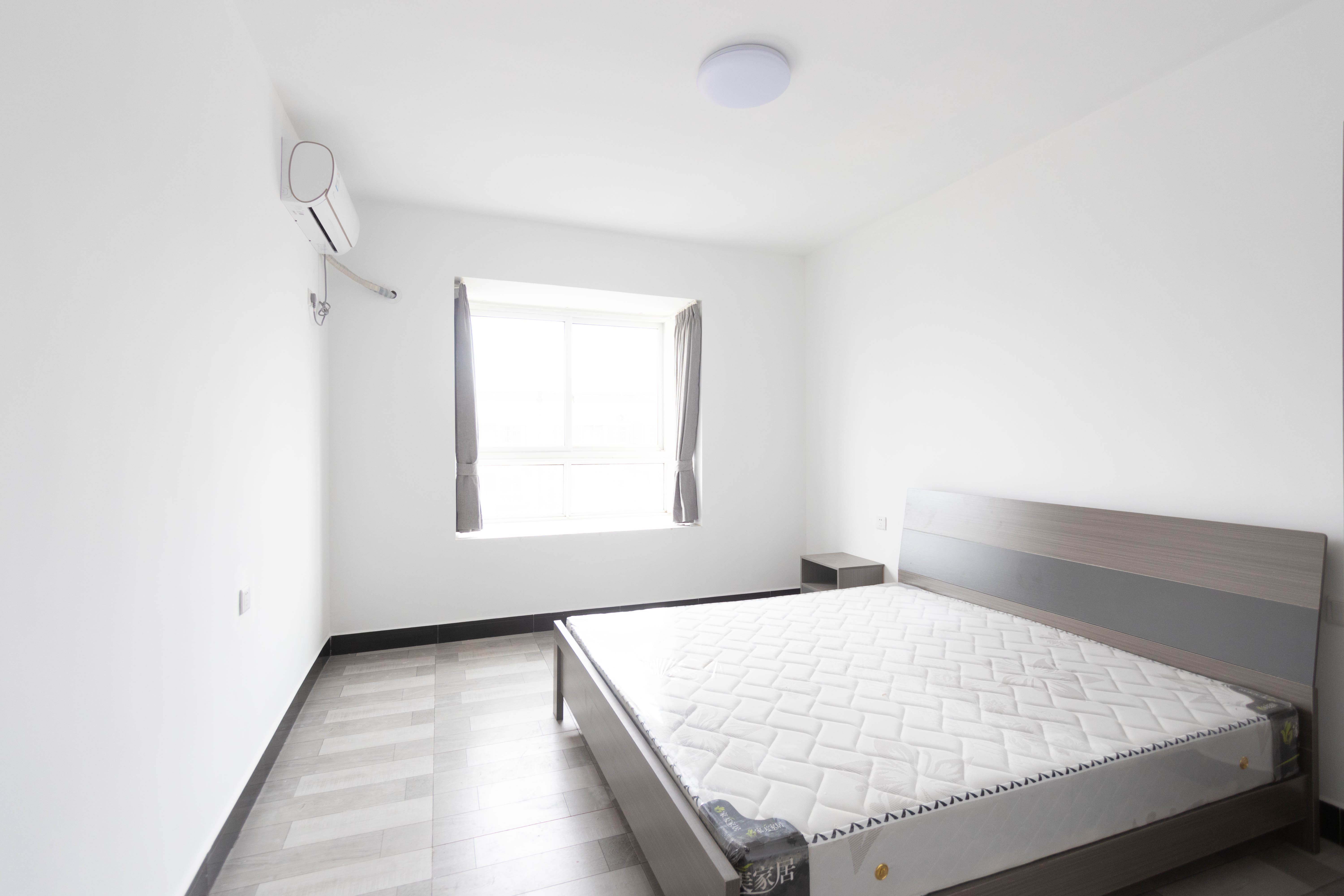 凯富漫城  3室2厅1卫    82.0万 凯富漫城  3室2厅1卫    82.0万卧室