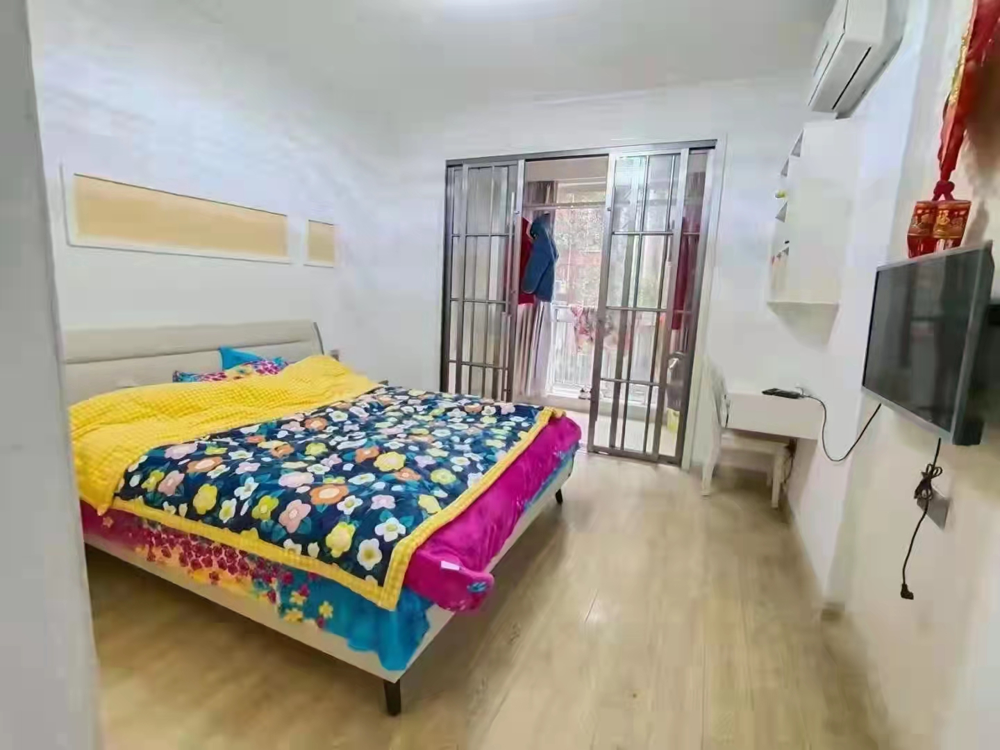 荷花庭院  3室2厅2卫    67.8万 荷花庭院  3室2厅2卫    67.8万卧室