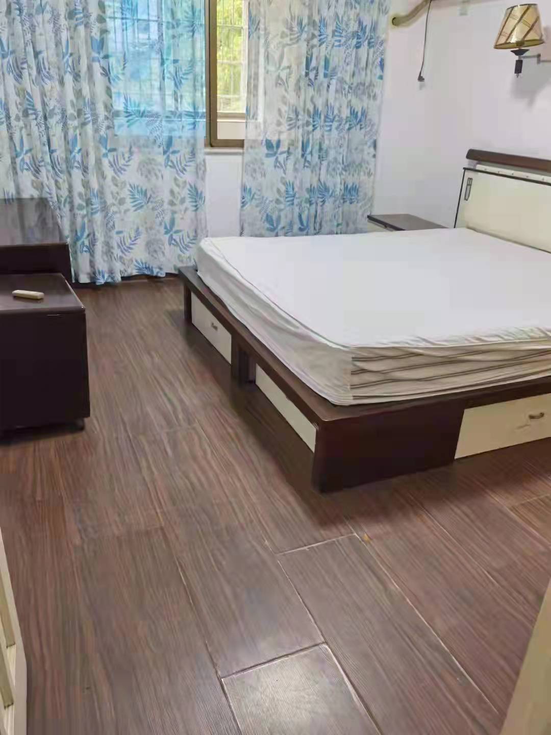 科教新村 4室2厅1卫 3600.0元/月 科教新村 4室2厅1卫 3600.0元/月室内图