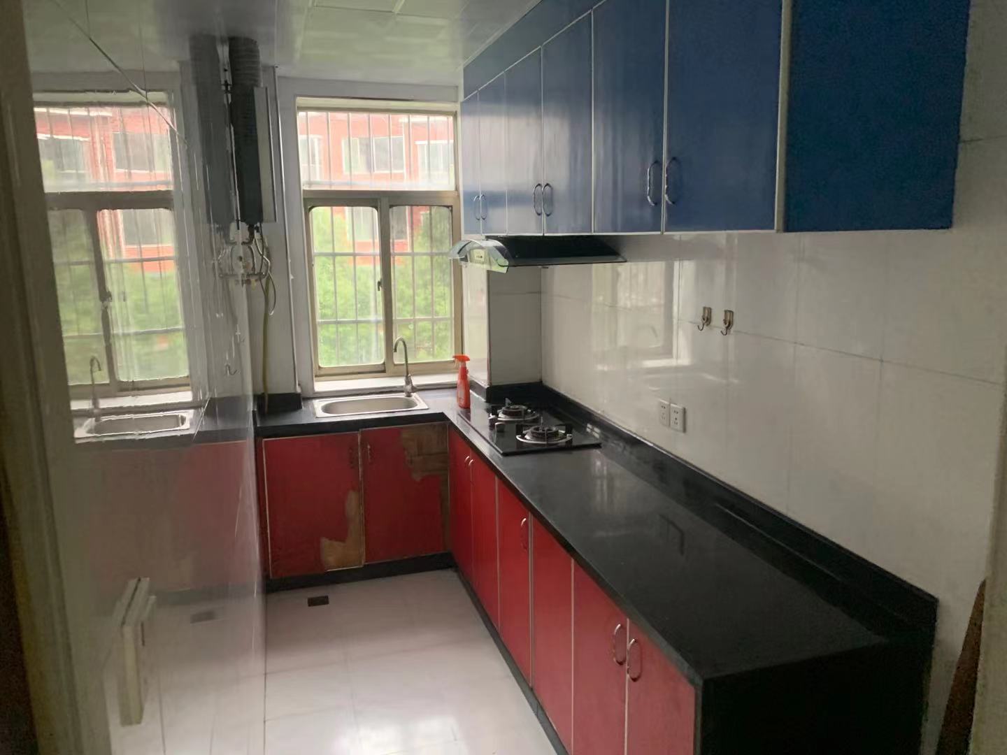 天宇花苑 3室1厅1卫 1500.0元/月 天宇花苑 3室1厅1卫 1500.0元/月室内图