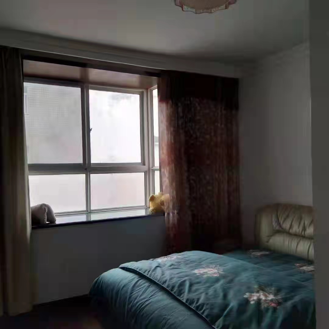 荷花庭院  3室2厅2卫    67.8万 荷花庭院  3室2厅2卫    67.8万卧室