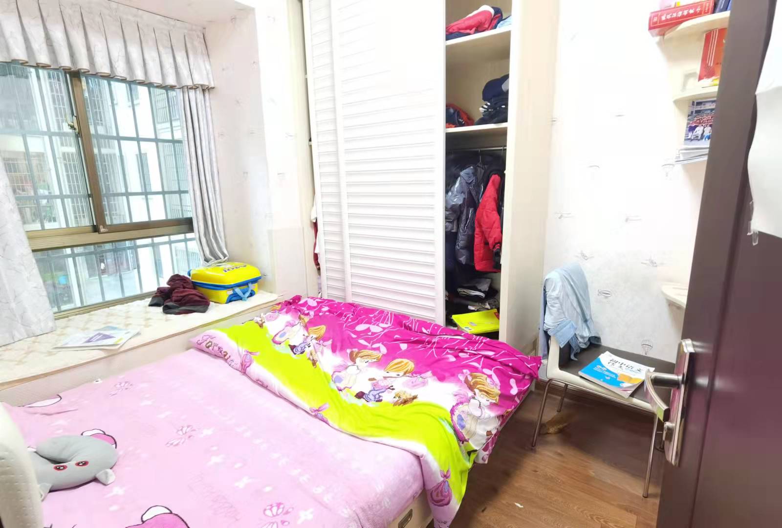 碧桂园 3室2厅1卫 72.8万 碧桂园 3室2厅1卫 72.8万客厅