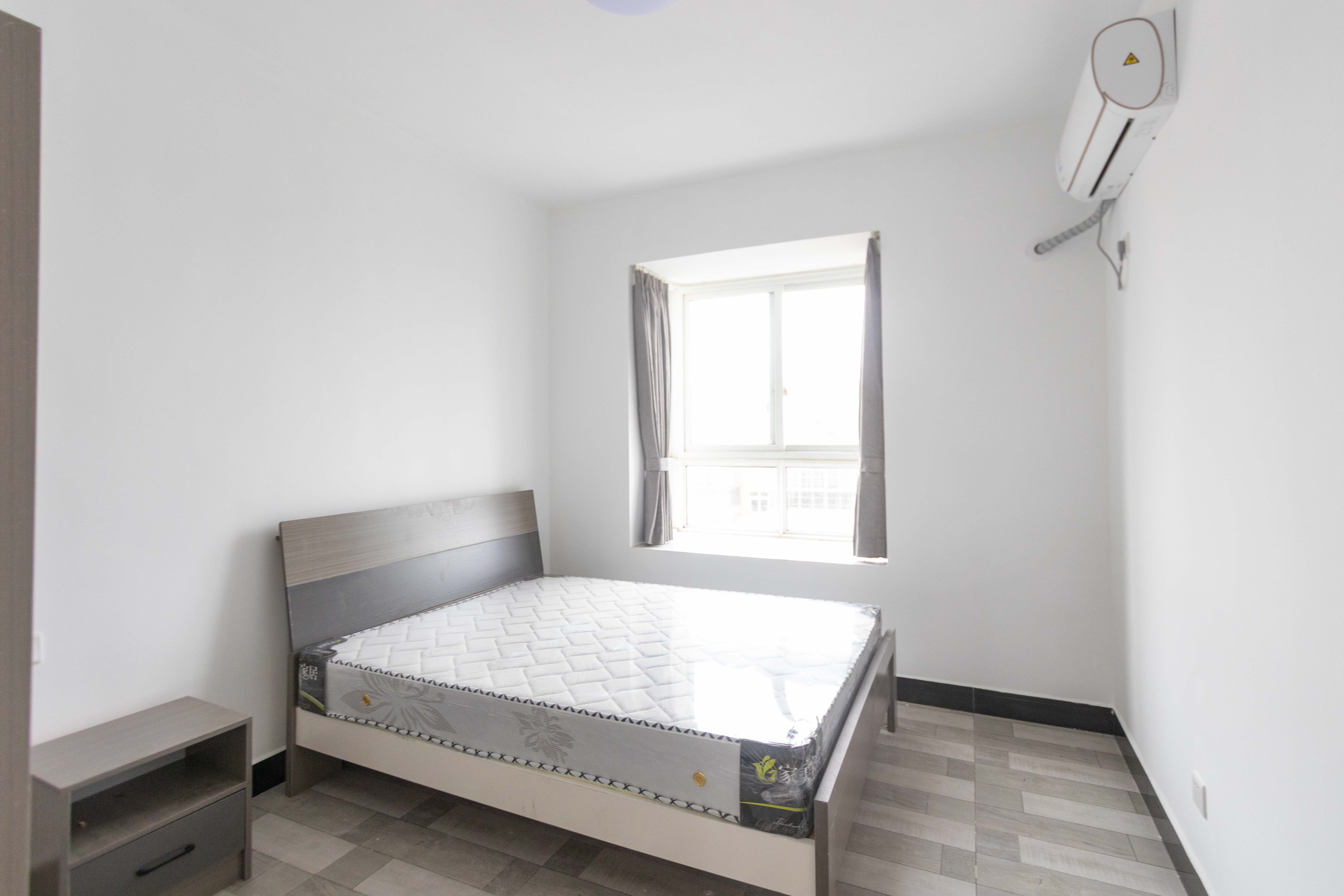 凯富漫城  3室2厅1卫    82.0万 凯富漫城  3室2厅1卫    82.0万卧室