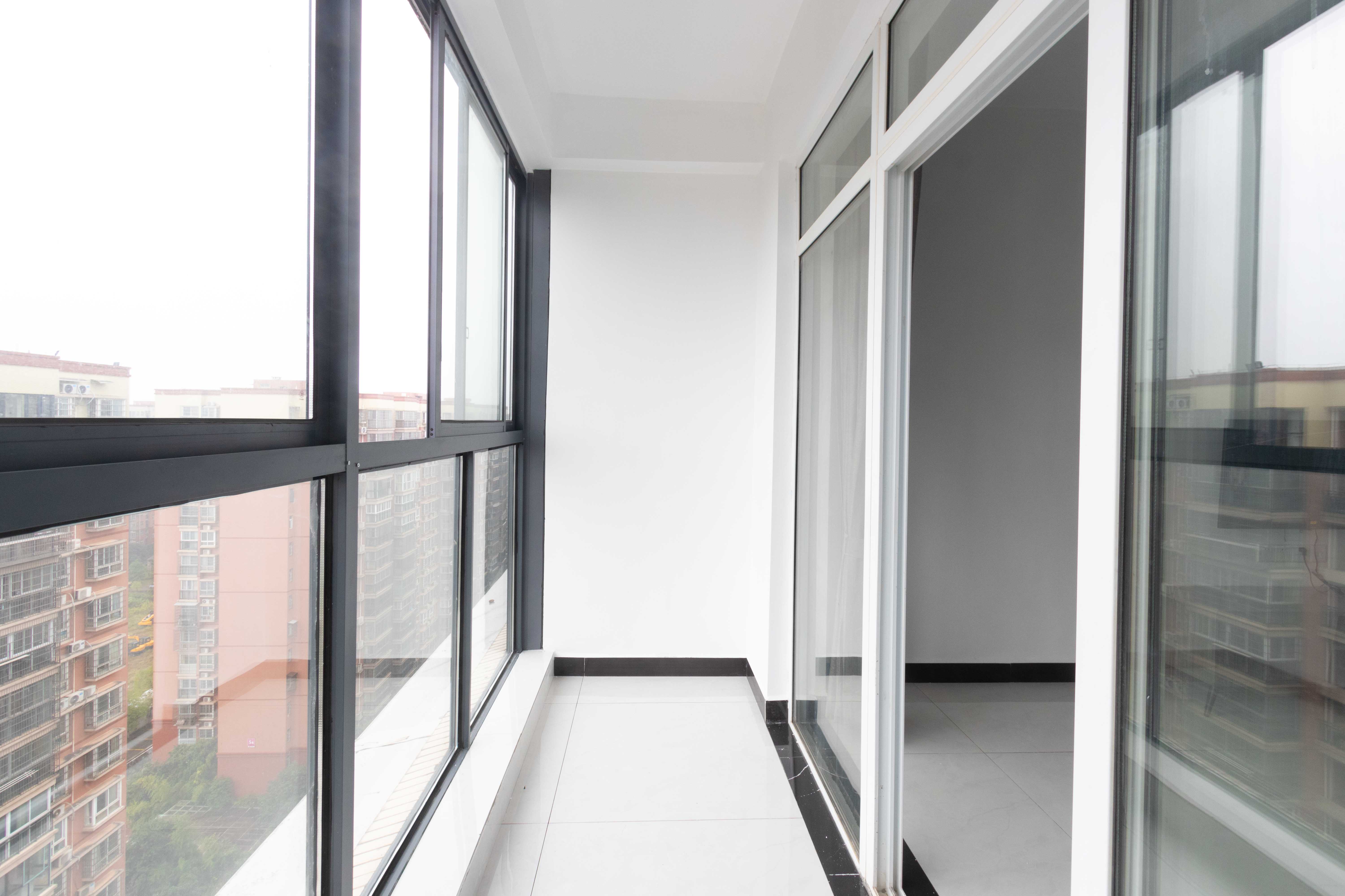 凯富漫城  3室2厅1卫    82.0万 凯富漫城  3室2厅1卫    82.0万阳台