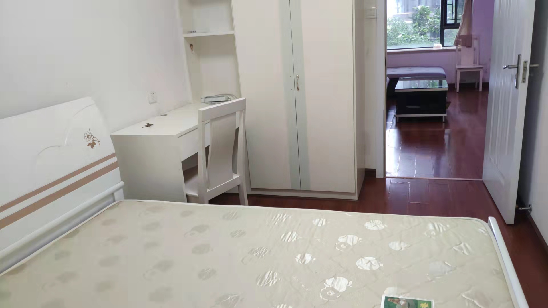 科教新村  4室2廳1衛(wèi)    3600.0元/月室內(nèi)圖
