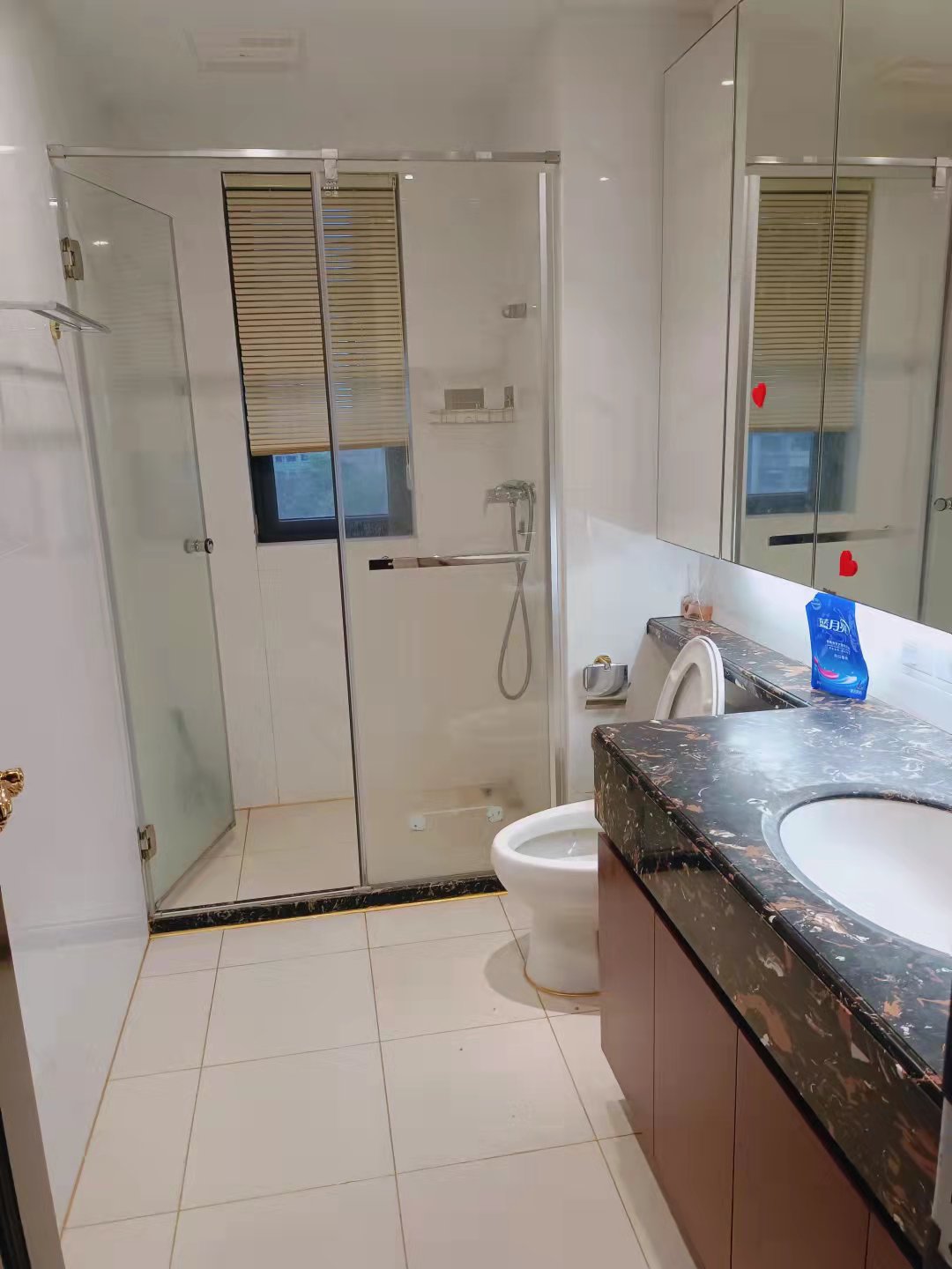 恒大南湖半岛  3室2厅2卫    3000.0元/月 恒大南湖半岛  3室2厅2卫    3000.0元/月室内图