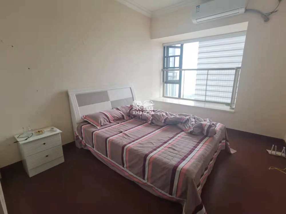 恒大南湖半岛  3室2厅2卫    3200.0元/月