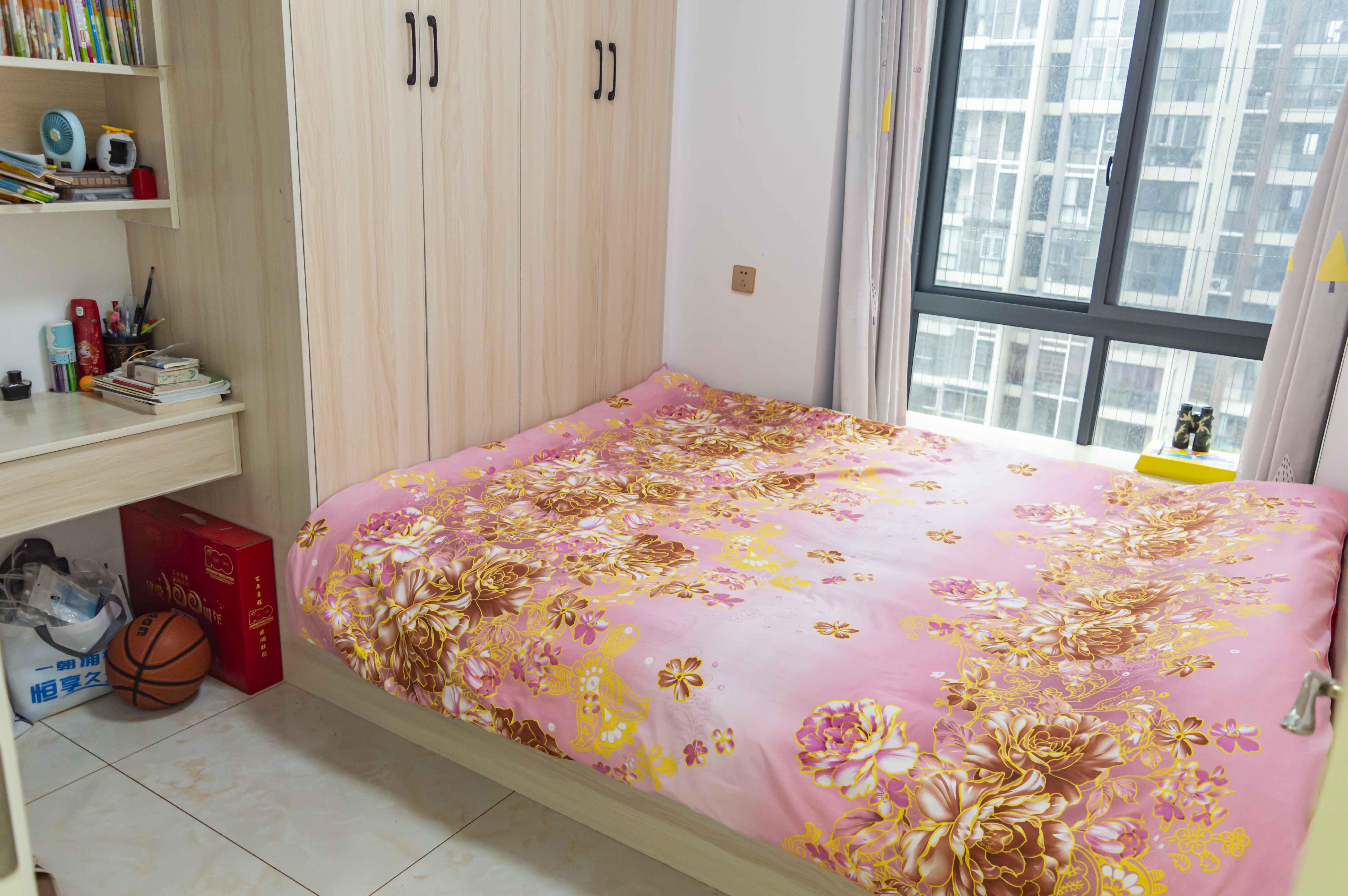 领秀资江 3室2厅2卫 125.0万 领秀资江 3室2厅2卫 125.0万客厅