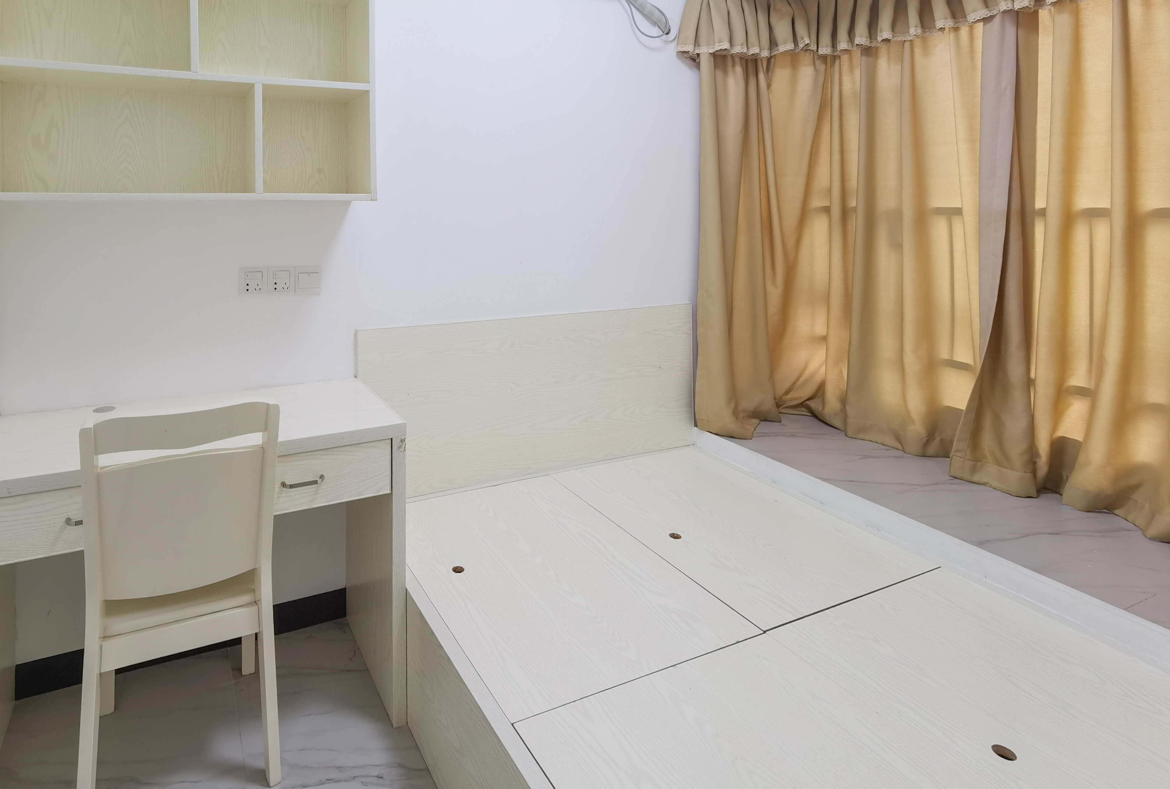 经世龙城 3室2厅2卫 75.0万 经世龙城 3室2厅2卫 75.0万客厅