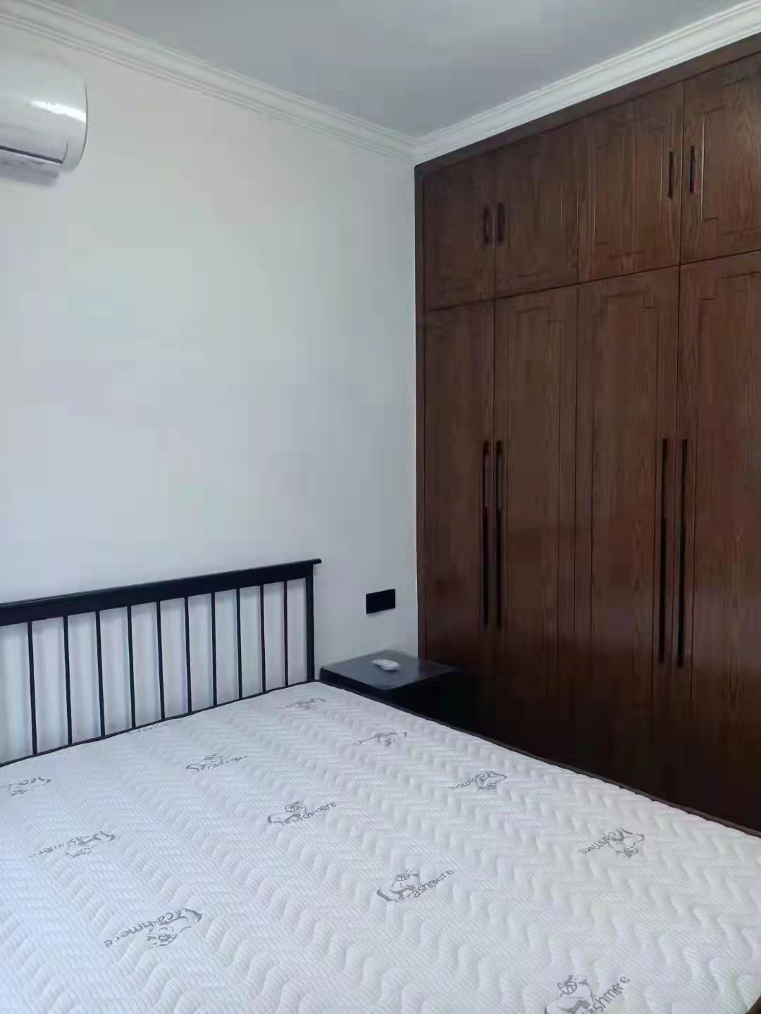 华政龙港汇  2室1厅1卫   2200.00元/月室内图