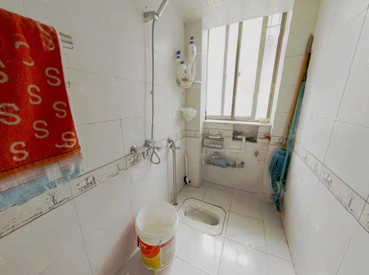 雅塘村  3室2厅2卫    2000.0元/月室内图