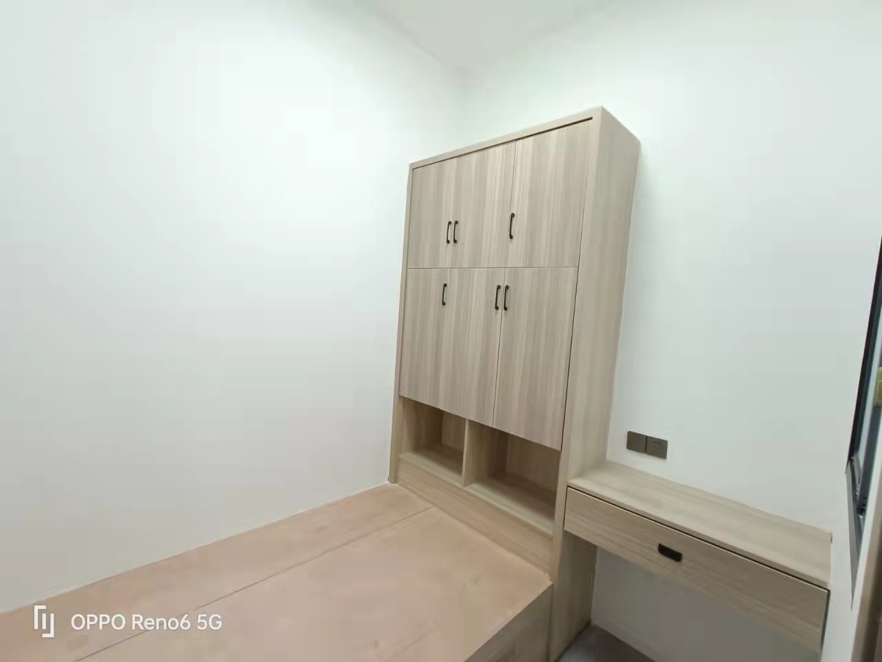 新九龙环球商业广场 2室2厅1卫 1200.0元/月 新九龙环球商业广场 2室2厅1卫 1200.0元/月室内图