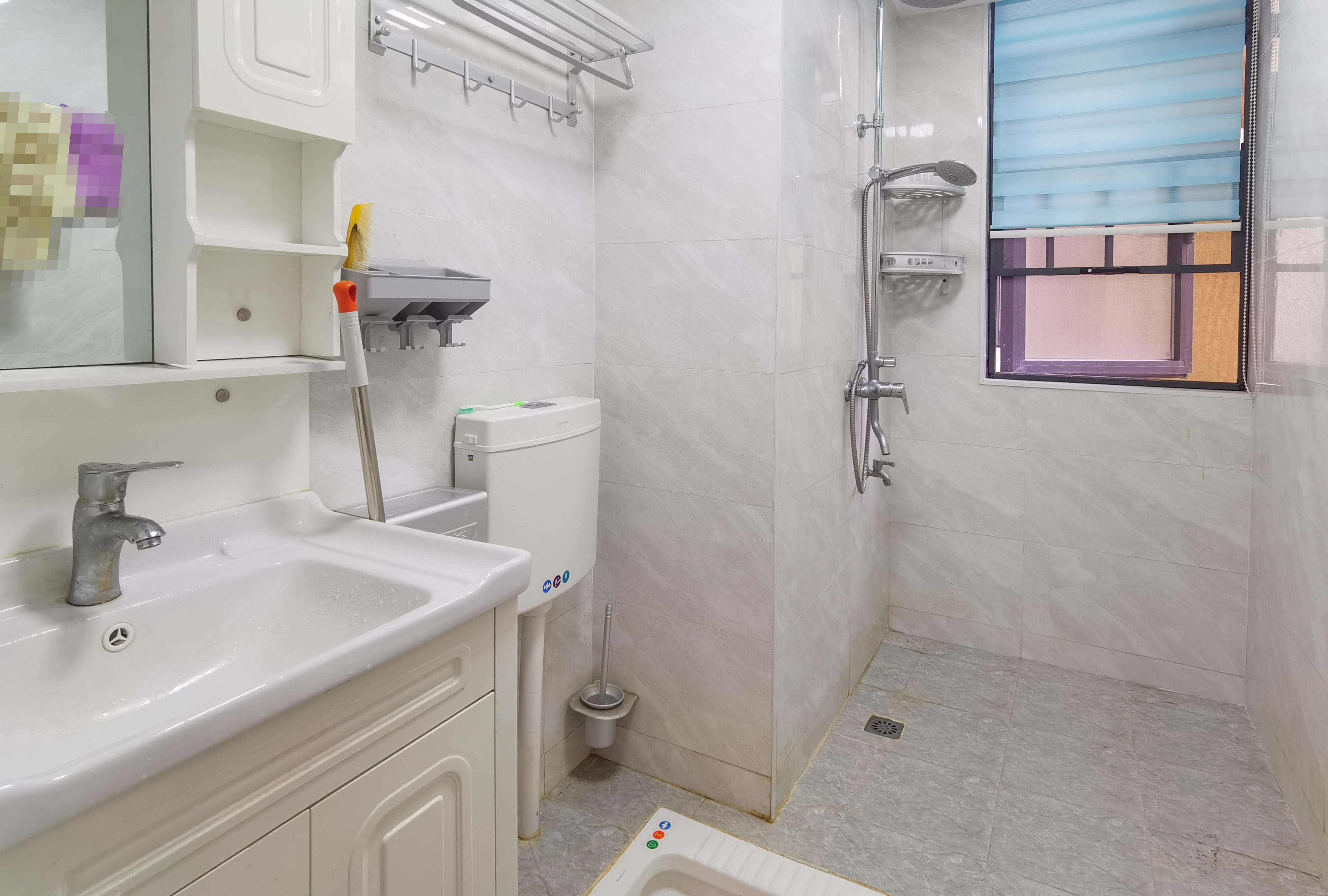 经世龙城 3室2厅2卫 75.0万 经世龙城 3室2厅2卫 75.0万客厅