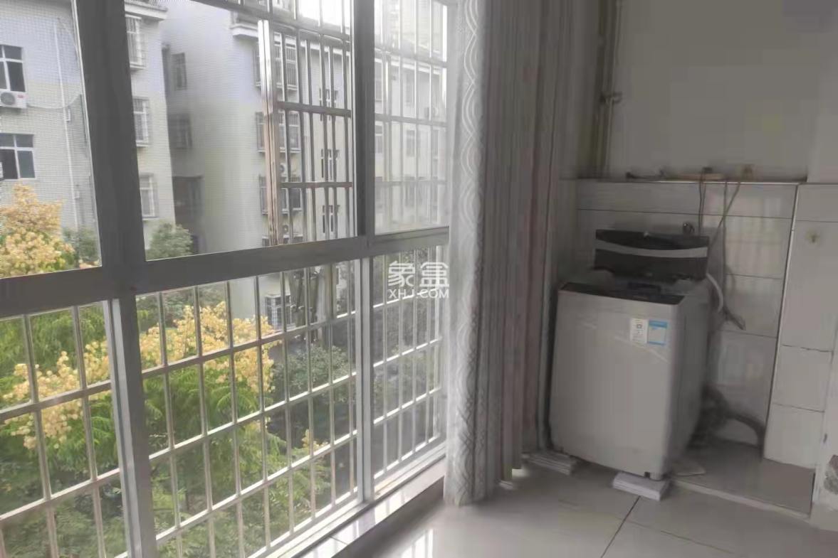 七里桥花苑 2室2厅1卫 1500.0元/月 七里桥花苑 2室2厅1卫 1500.0元/月室内图