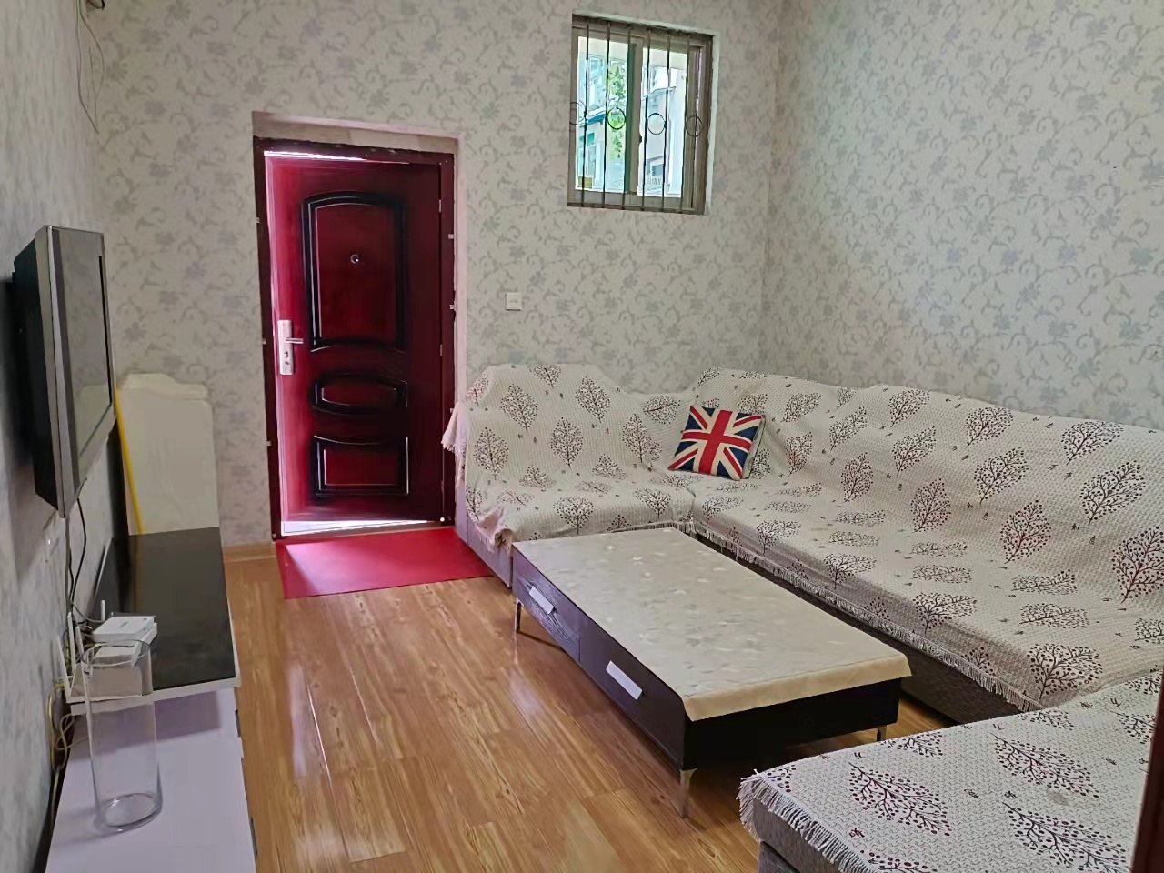 世纪花园  1室1厅1卫    1200.0元/月 世纪花园  1室1厅1卫    1200.0元/月室内图