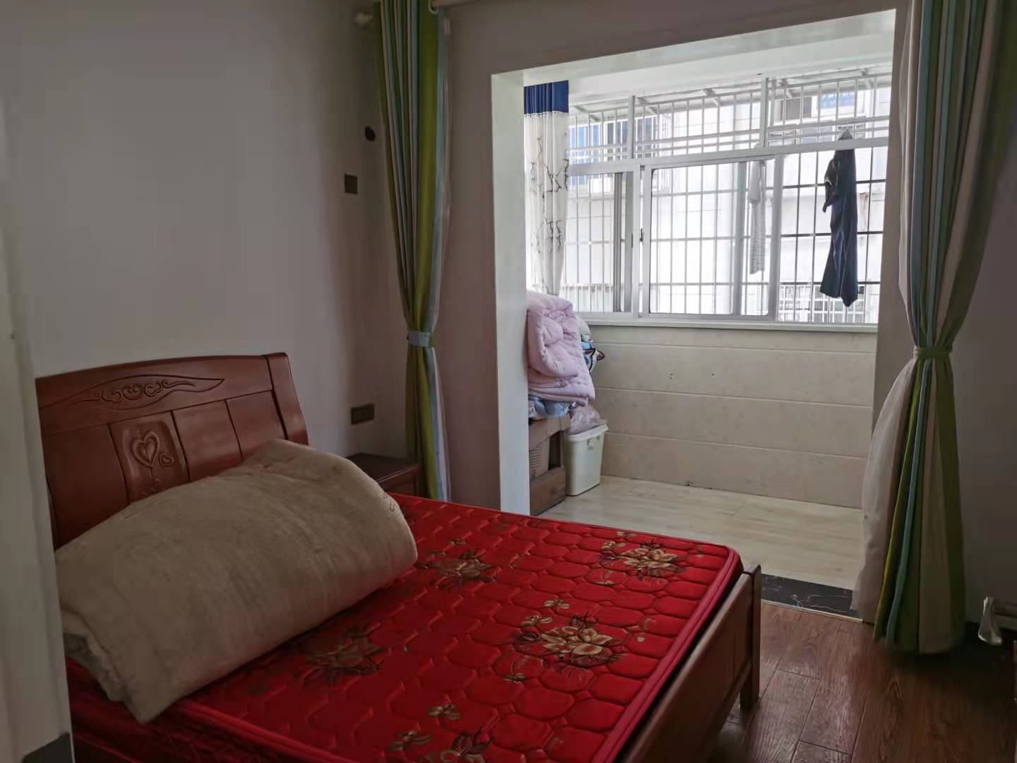 印刷厂(武装部) 3室2厅1卫 65.0万 印刷厂(武装部) 3室2厅1卫 65.0万卧室