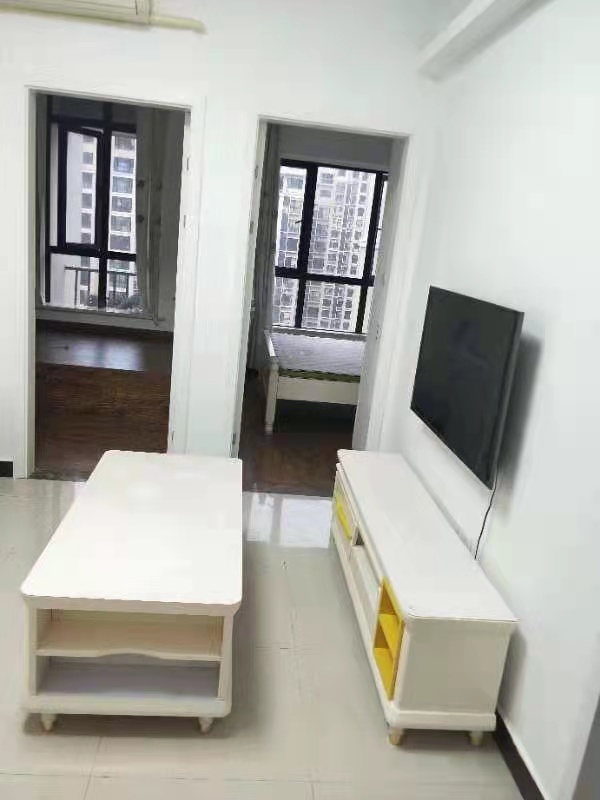 欢乐美寓  2室1厅1卫    1800.0元/月 欢乐美寓  2室1厅1卫    1800.0元/月室内图1