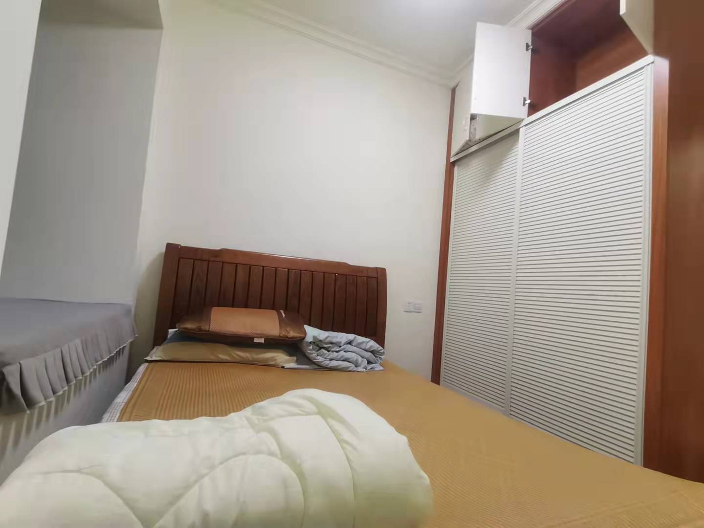 碧桂园 4室2厅2卫 2400.0元/月 碧桂园 4室2厅2卫 2400.0元/月室内图