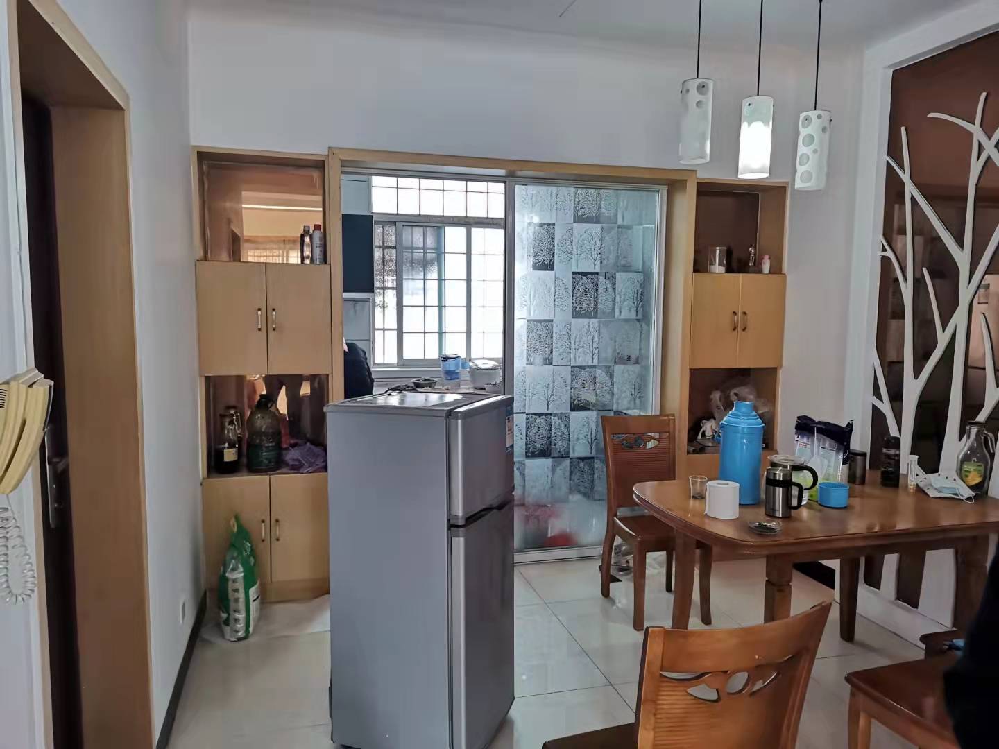 丽景港湾 6室2厅3卫 58.0万 丽景港湾 6室2厅3卫 58.0万客厅