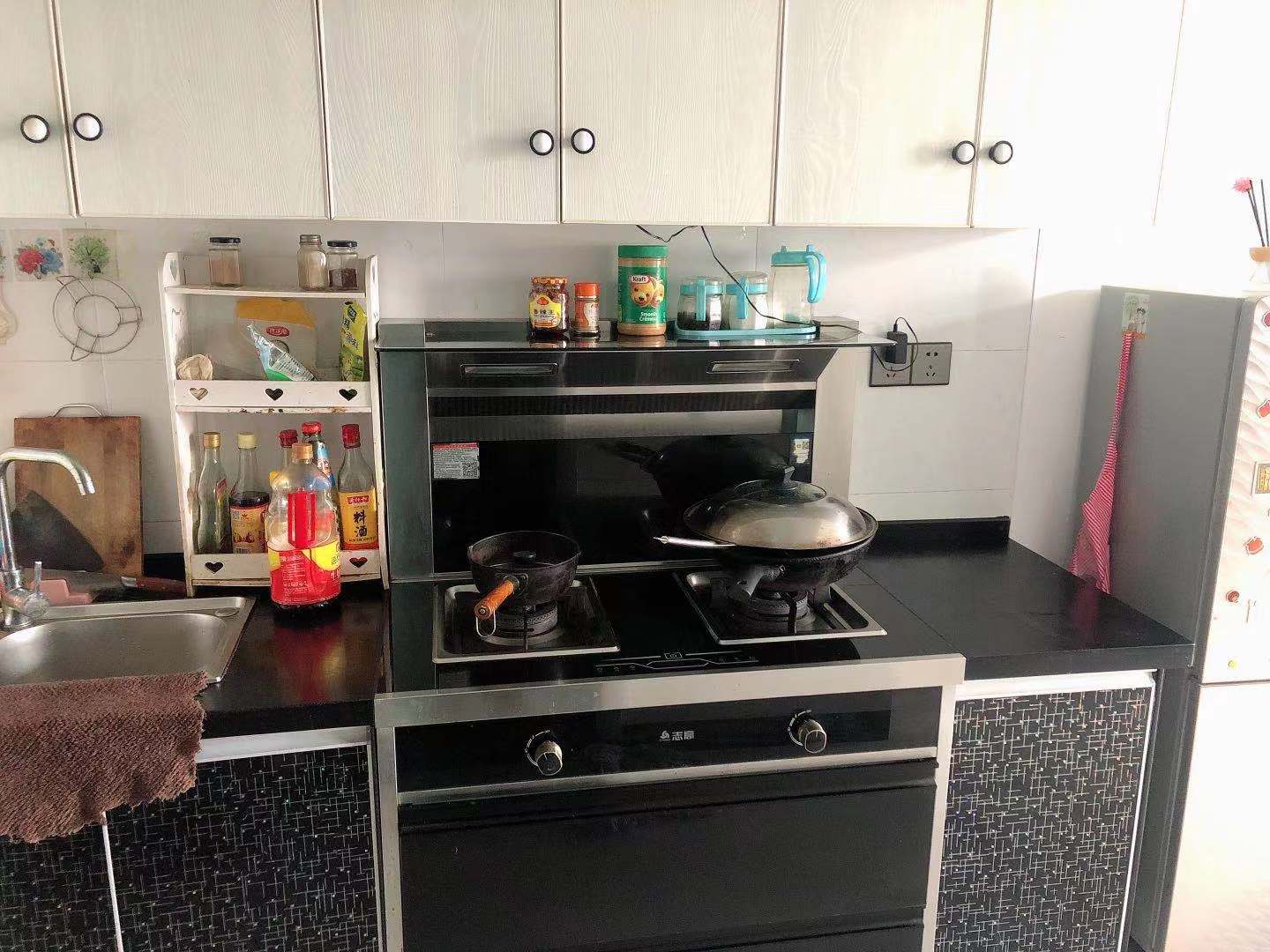 欣天蓝郡  1室1厅1卫    1300.0元/月 欣天蓝郡  1室1厅1卫    1300.0元/月室内图