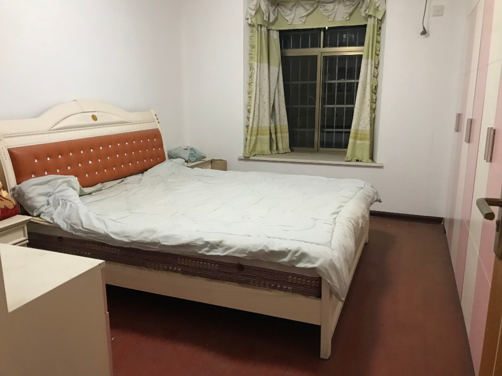 红星小区  3室2厅1卫    2200.0元/月 红星小区  3室2厅1卫    2200.0元/月室内图