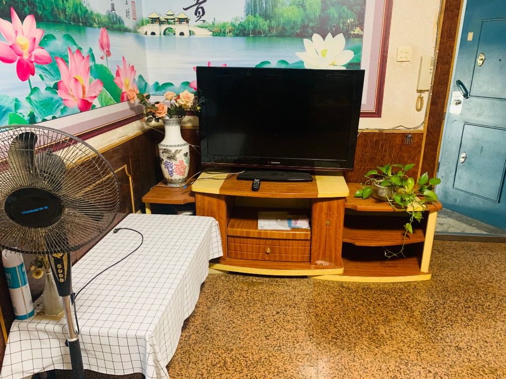 花园一村  2室1厅1卫    1300.0元/月 花园一村  2室1厅1卫    1300.0元/月室内图