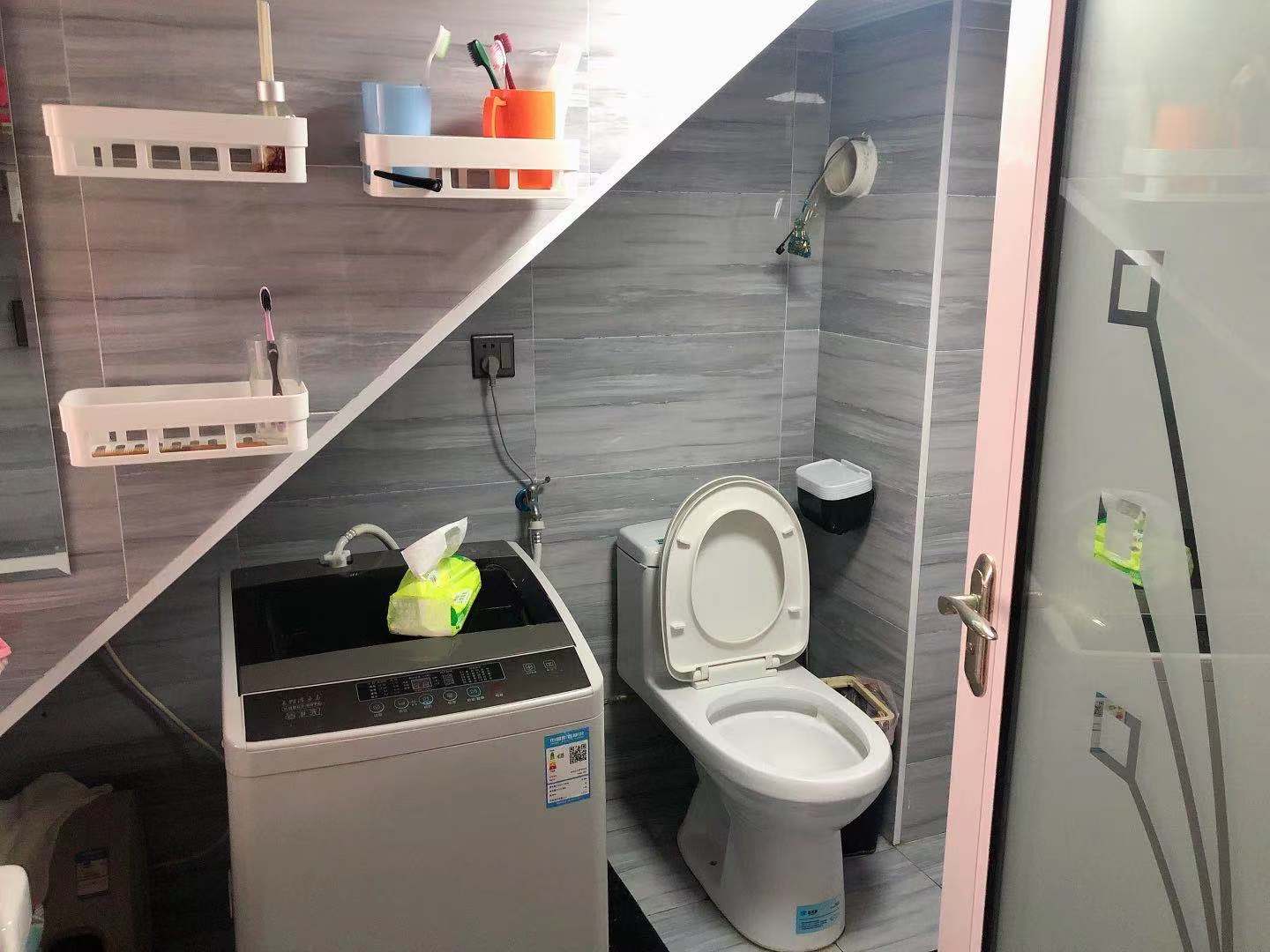 欣天蓝郡  1室1厅1卫   1300.00元/月室内图