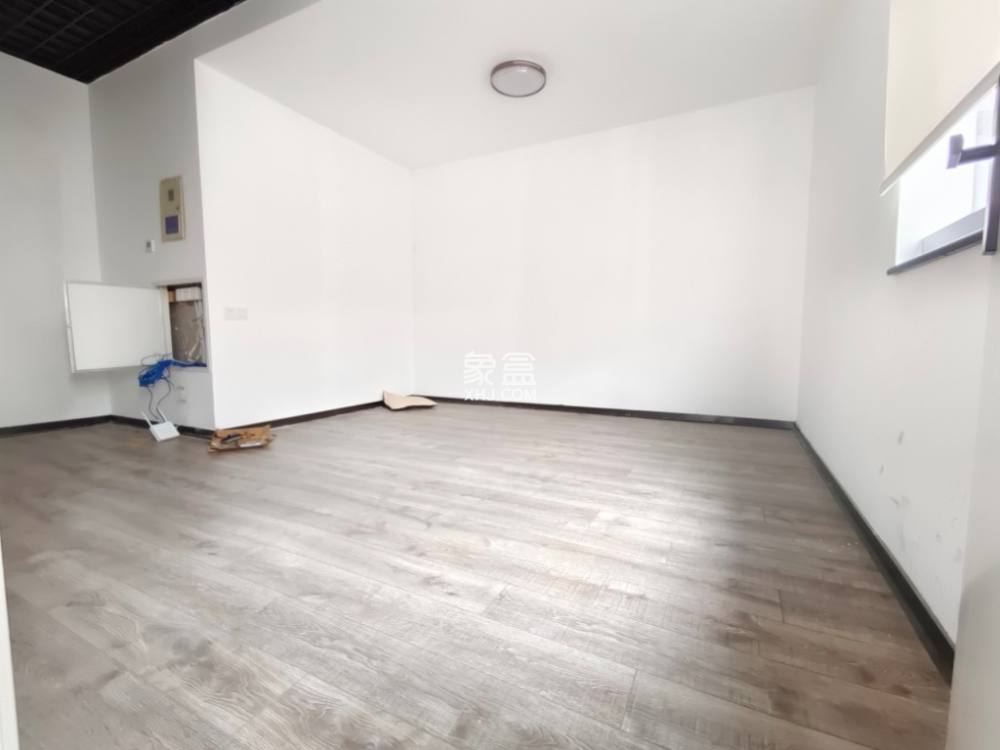 金融101大厦（会展城101大厦）   360.0㎡     26000.00元/月