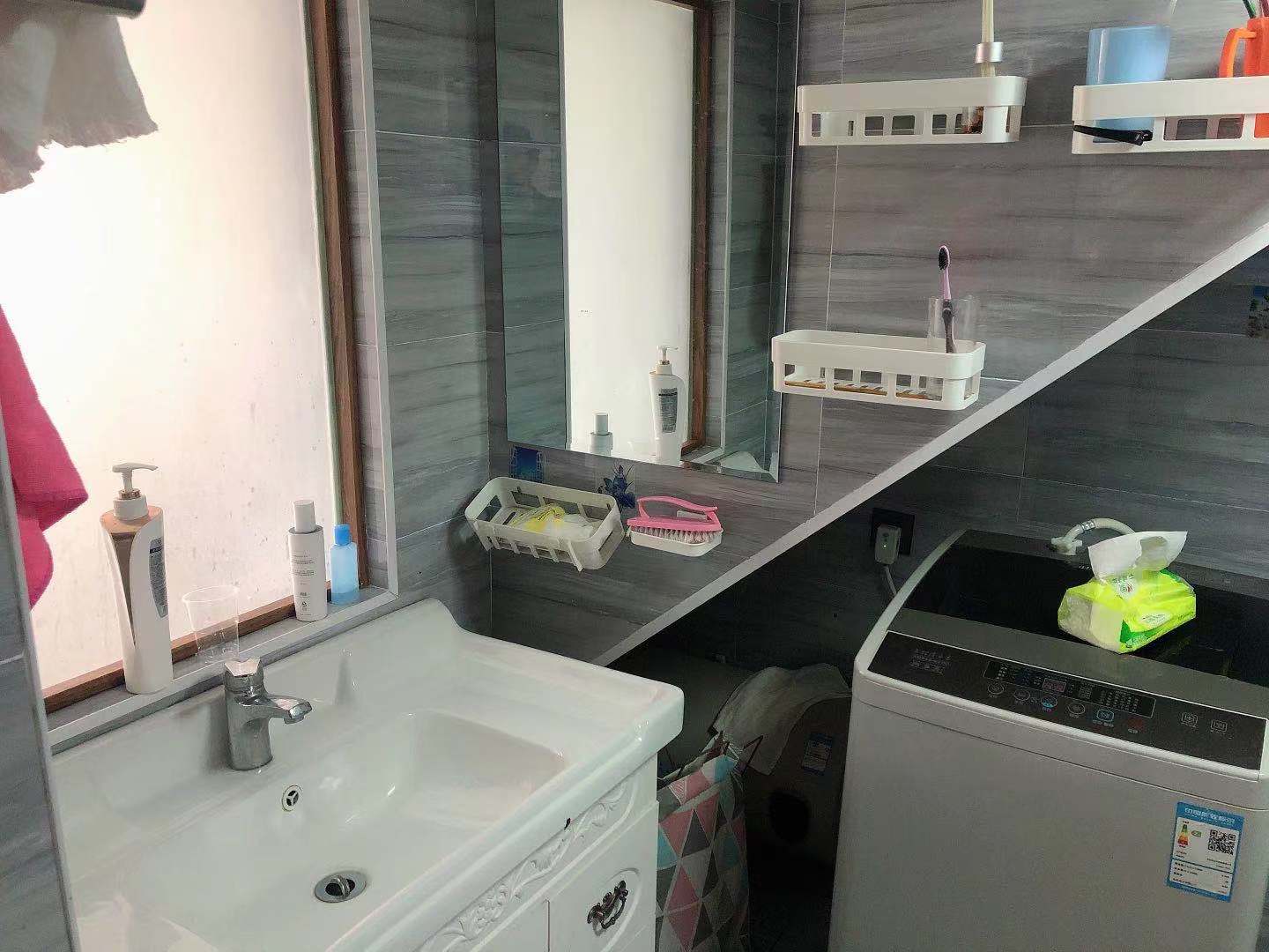 欣天蓝郡  1室1厅1卫   1300.00元/月室内图