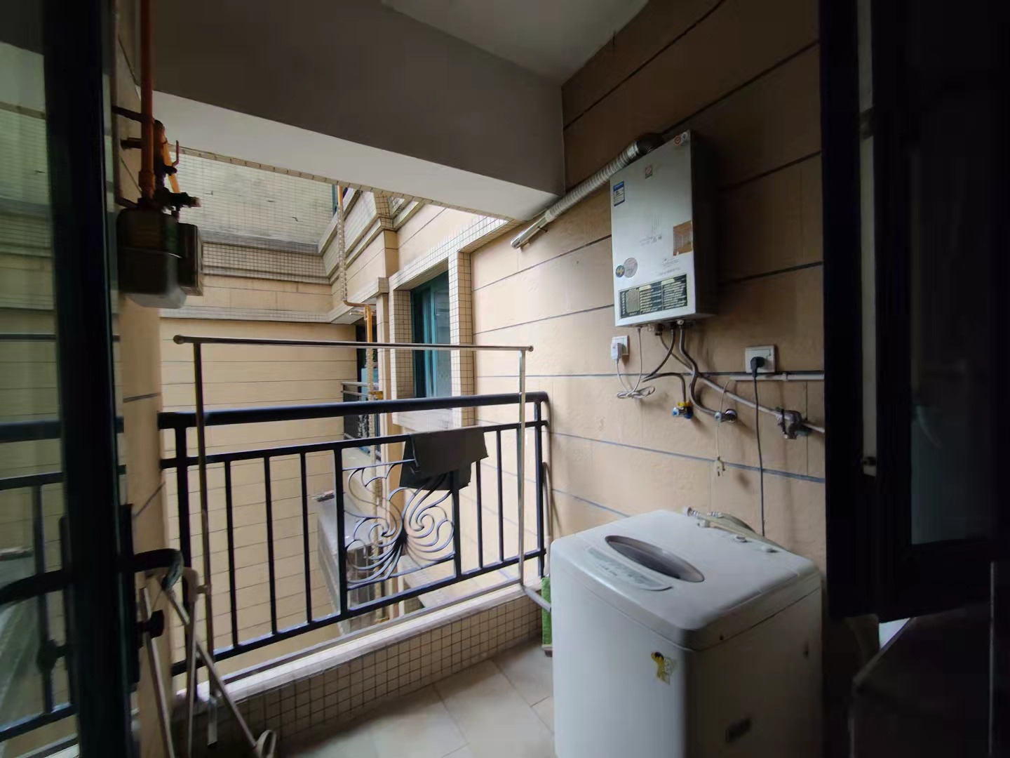 恒大名都  1室1厅1卫    2000.0元/月 恒大名都  1室1厅1卫    2000.0元/月室内图