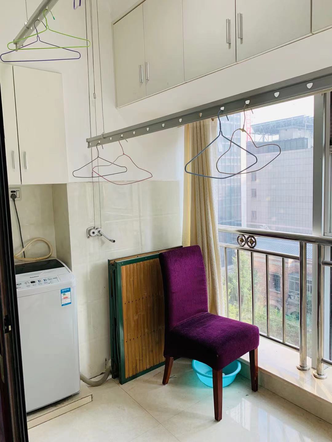 泽云广场 2室2厅1卫 2000.0元/月 泽云广场 2室2厅1卫 2000.0元/月室内图