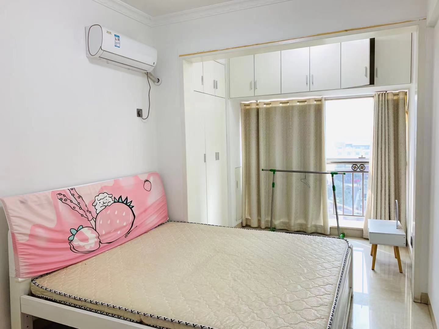 泽云广场 2室2厅1卫 2000.0元/月 泽云广场 2室2厅1卫 2000.0元/月室内图