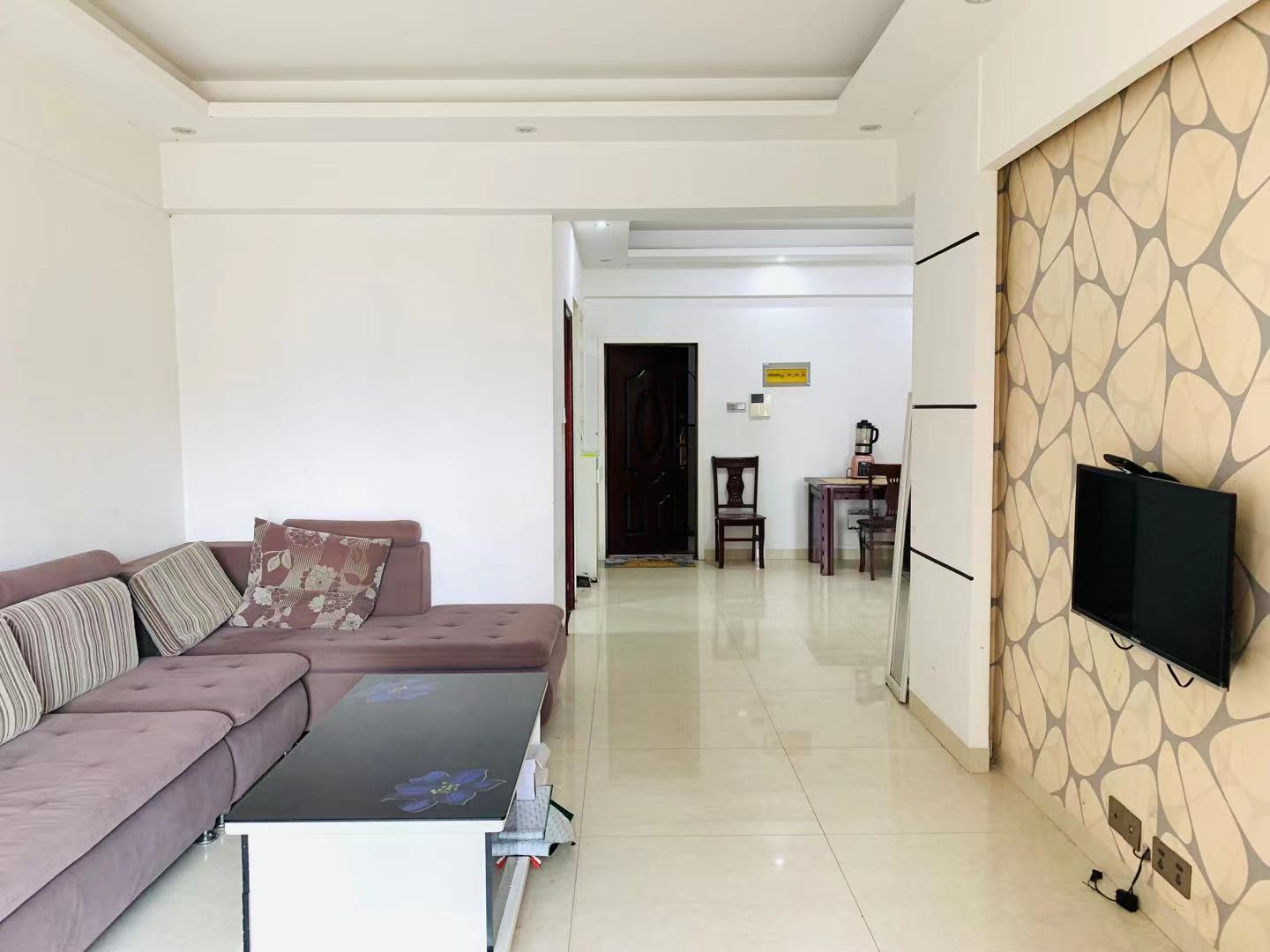 泽云广场 2室2厅1卫 2000.0元/月 泽云广场 2室2厅1卫 2000.0元/月室内图