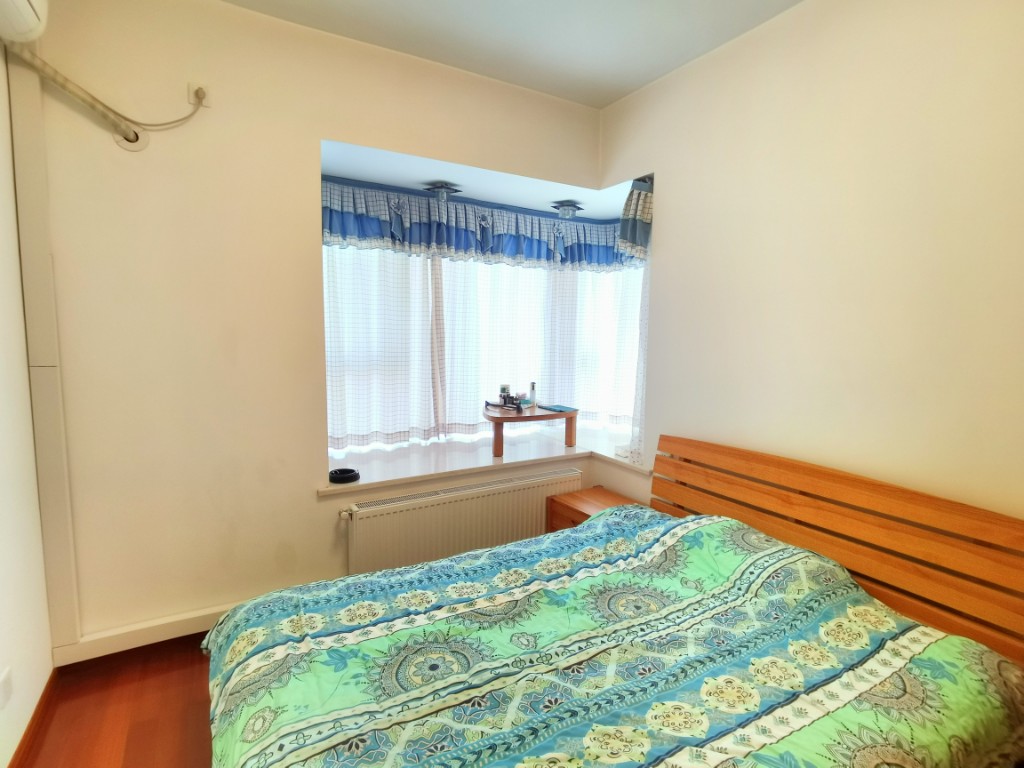 水岸花城(翠堤湾) 3室2厅1卫 69.80万 水岸花城(翠堤湾) 3室2厅1卫 69.80万客厅