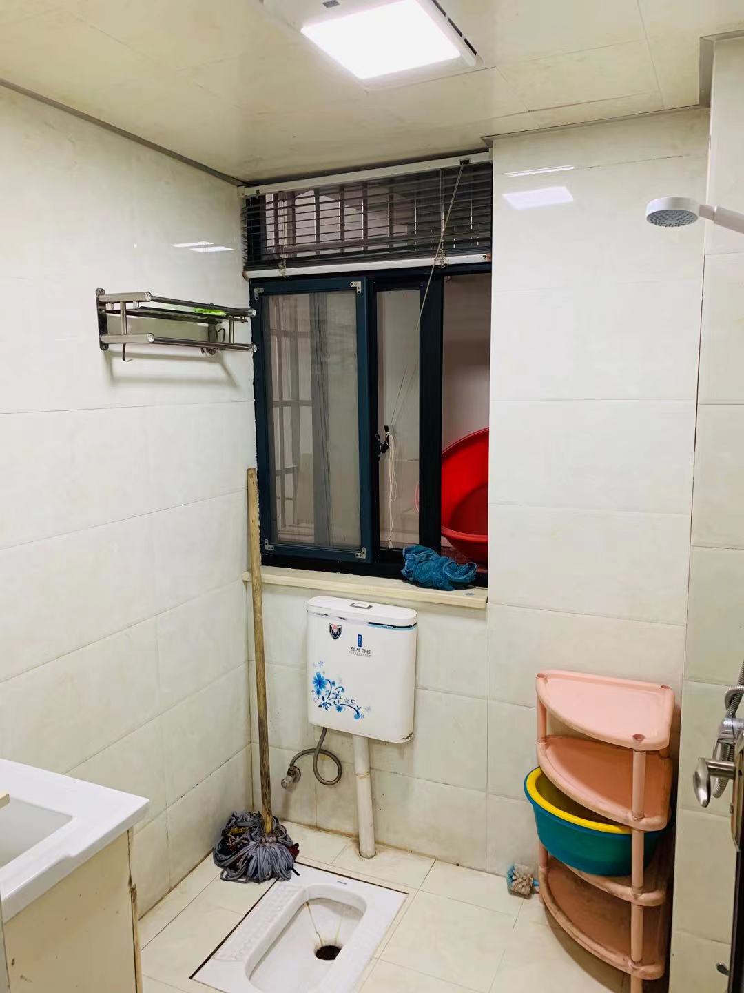 泽云广场 2室2厅1卫 2000.0元/月 泽云广场 2室2厅1卫 2000.0元/月室内图