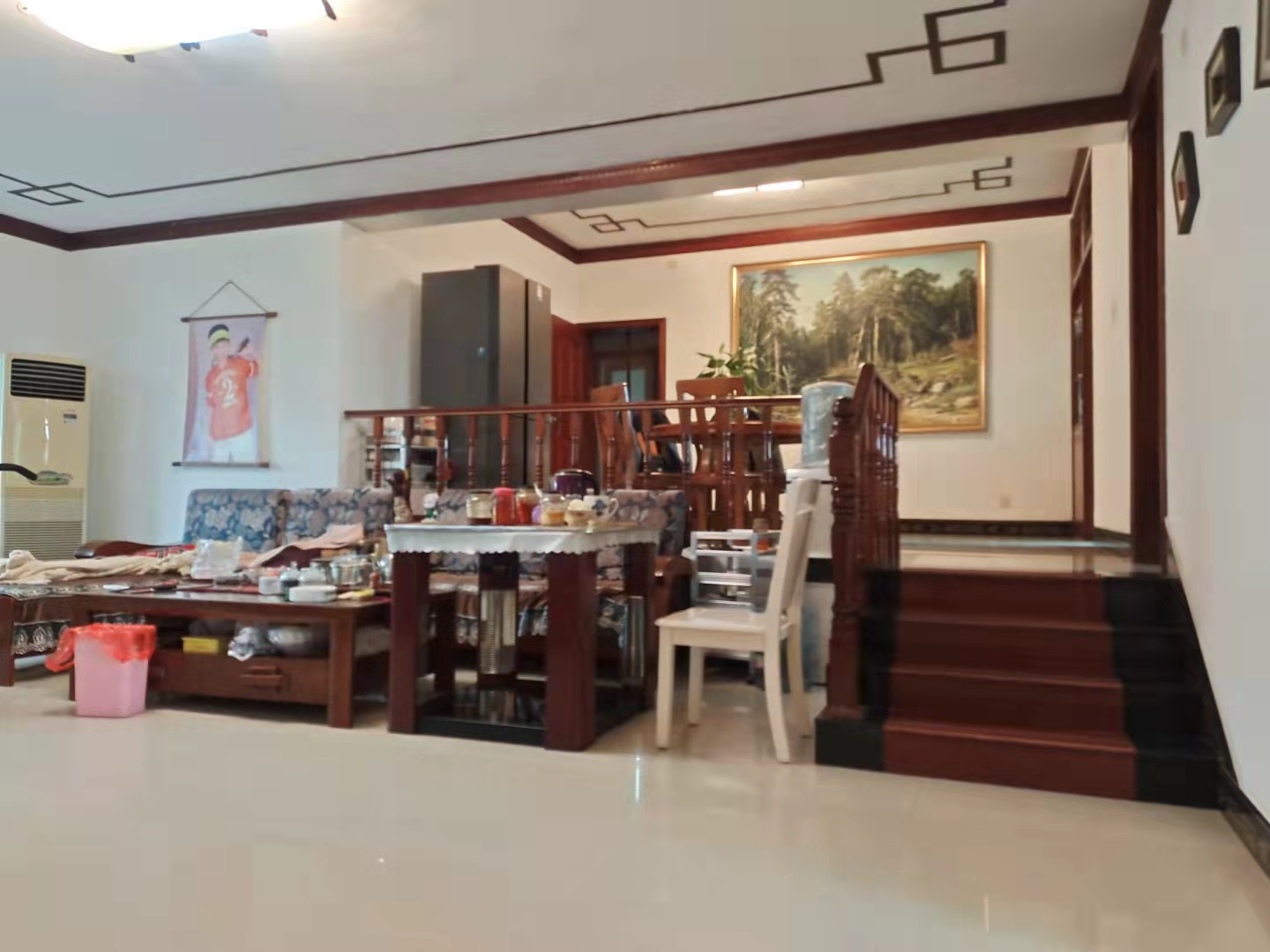 珠江花园 4室2厅1卫 97.0万 珠江花园 4室2厅1卫 97.0万客厅