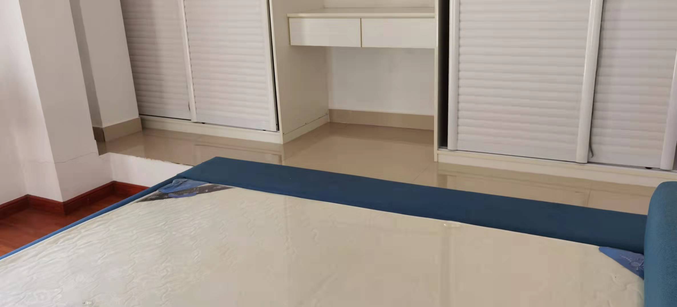 桃花缘  1室1厅1卫    1700.0元/月 桃花缘  1室1厅1卫    1700.0元/月室内图