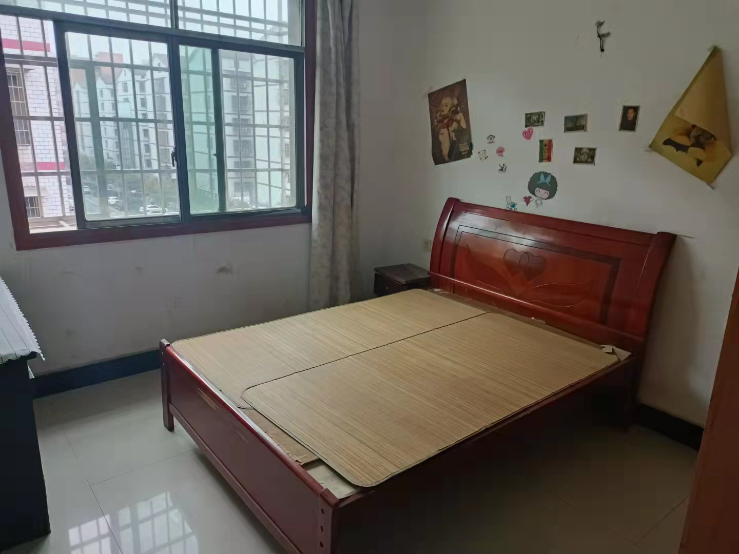 羊舞岭小区 3室2厅1卫 900.0元/月 羊舞岭小区 3室2厅1卫 900.0元/月室内图