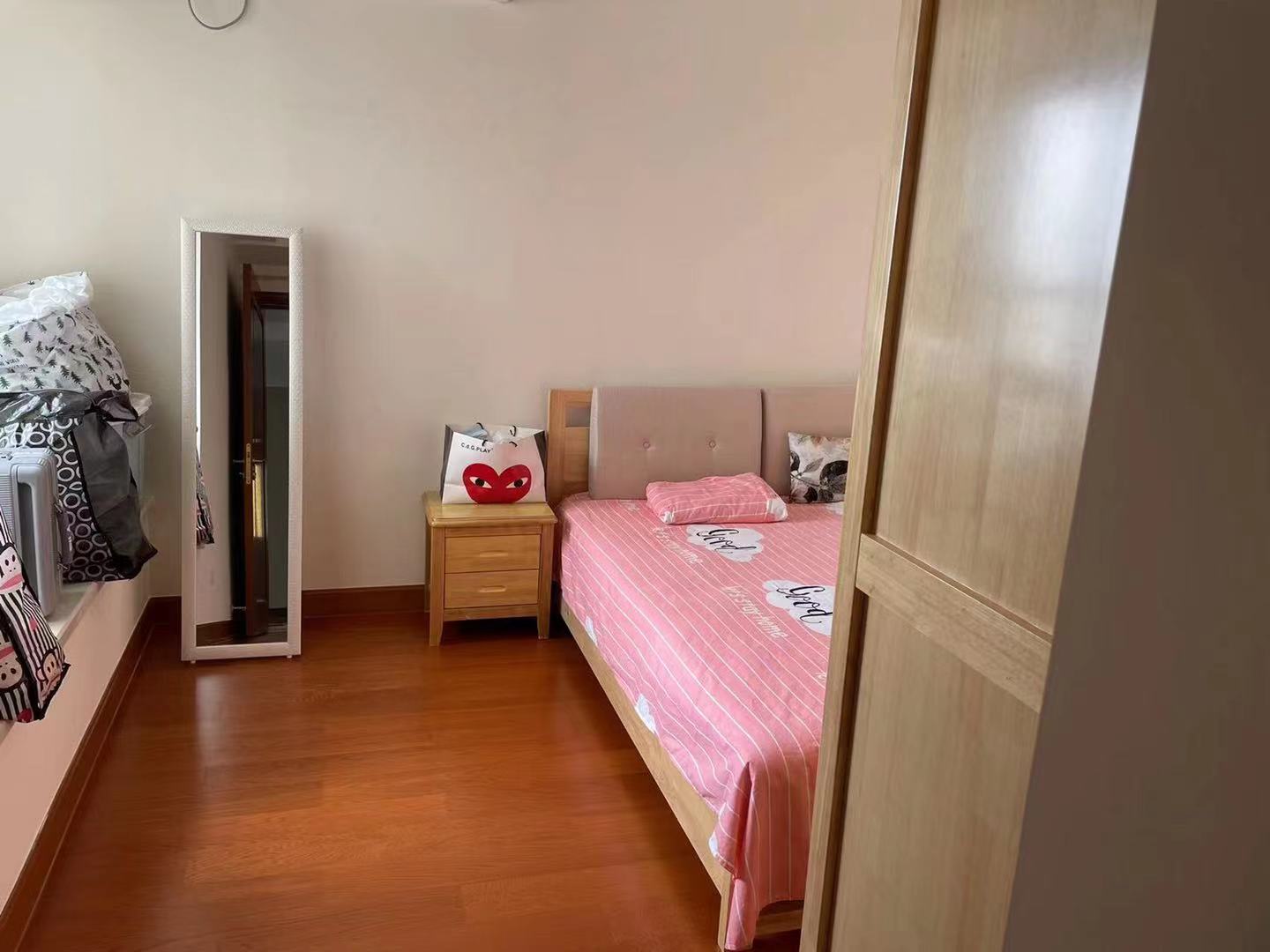 恒大南湖半岛  2室1厅1卫    2100.0元/月 恒大南湖半岛  2室1厅1卫    2100.0元/月室内图