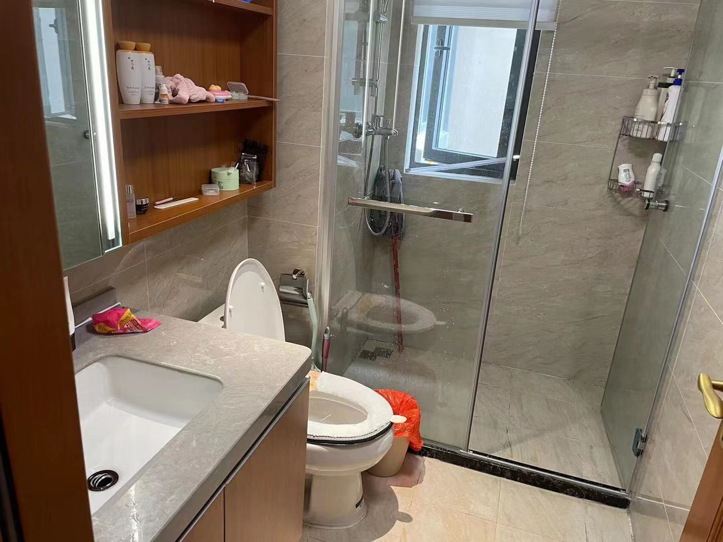 恒大南湖半岛  2室1厅1卫    2100.0元/月 恒大南湖半岛  2室1厅1卫    2100.0元/月室内图