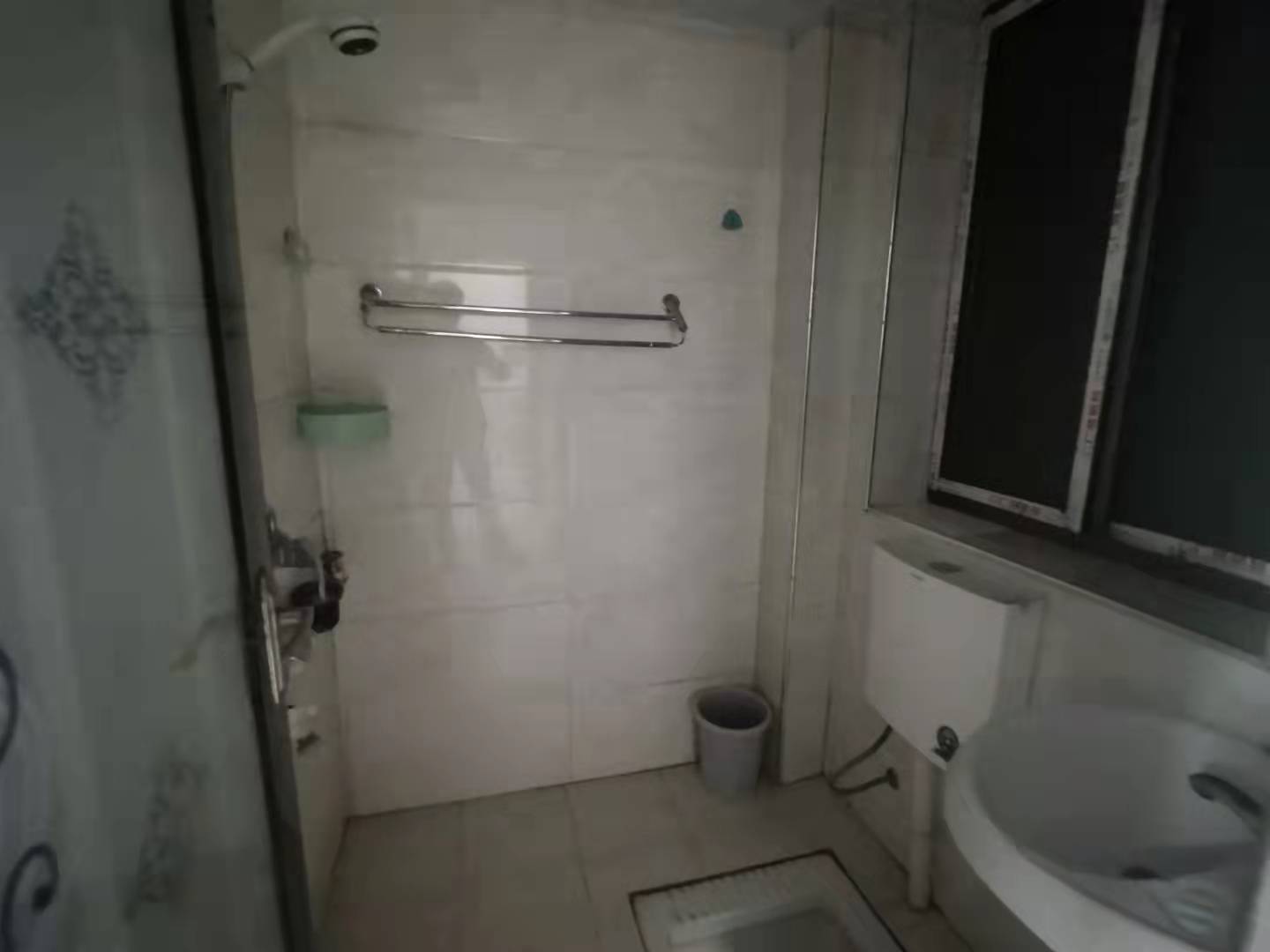 大桃路鑫桃苑安置小区 1室1厅1卫 1000.0元/月 大桃路鑫桃苑安置小区 1室1厅1卫 1000.0元/月室内图