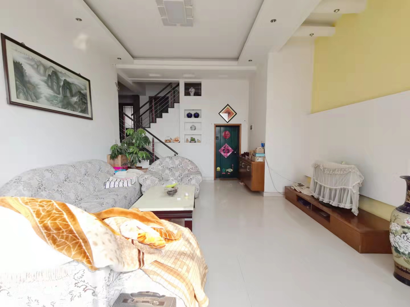 湘银嘉园 4室2厅2卫 4500.0元/月 湘银嘉园 4室2厅2卫 4500.0元/月室内图