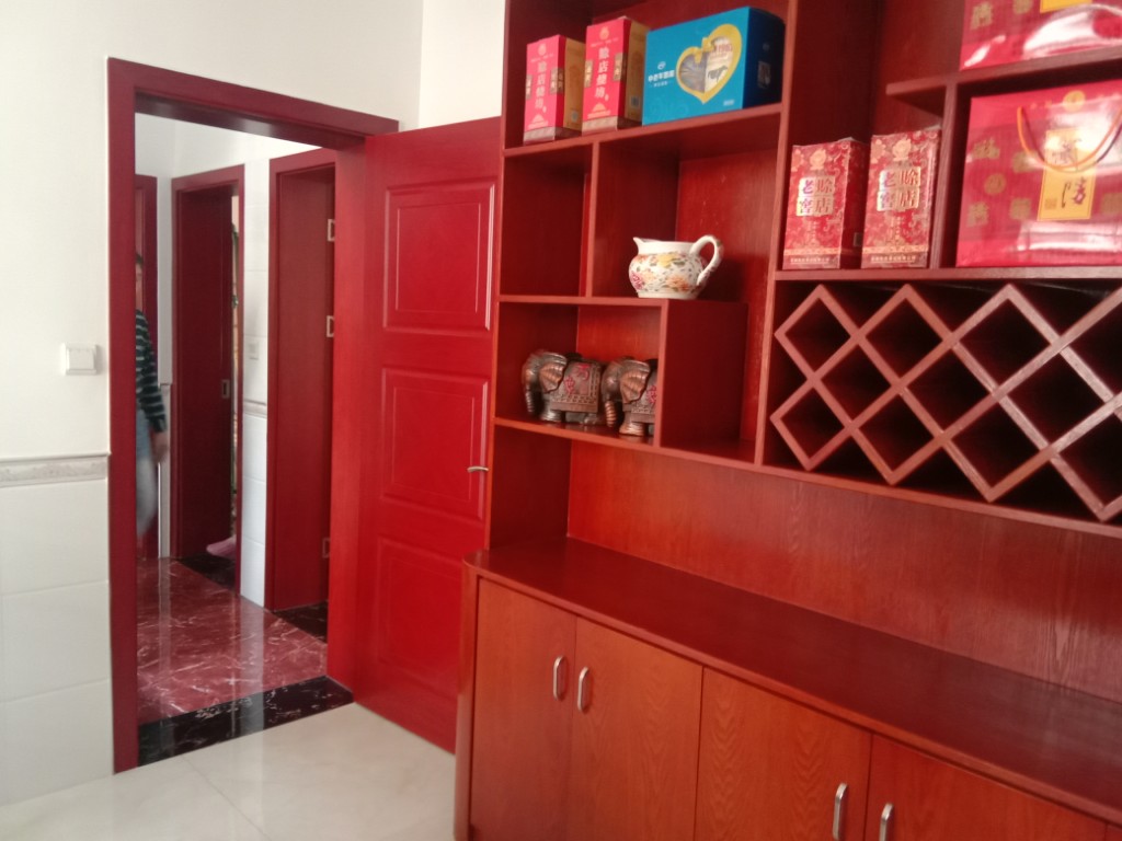 私房(桃源县所有)  4室2厅2卫    288.0万 私房(桃源县所有)  4室2厅2卫    288.0万客厅