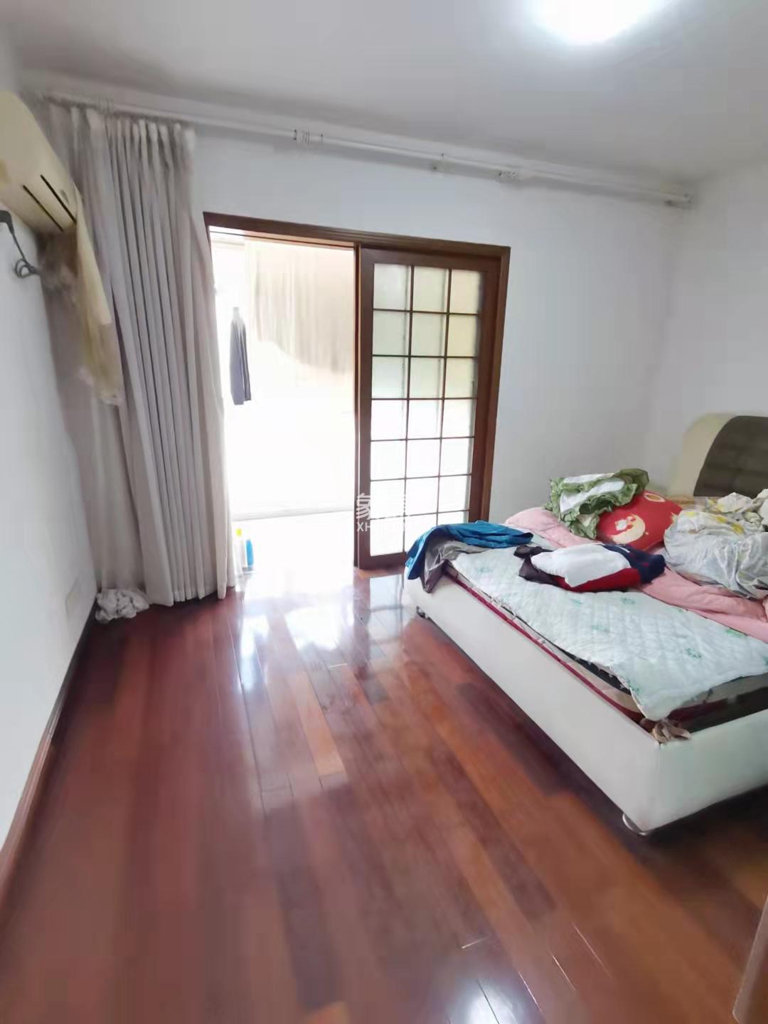 湘银嘉园 4室2厅2卫 4500.0元/月 湘银嘉园 4室2厅2卫 4500.0元/月室内图