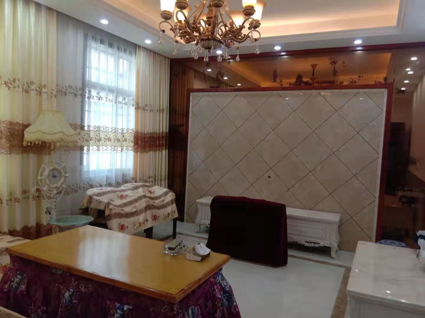 私房(桃源县所有)  4室2厅2卫    288.0万 私房(桃源县所有)  4室2厅2卫    288.0万客厅