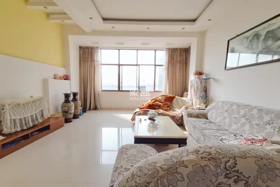 湘银嘉园 4室2厅2卫 4500.0元/月 湘银嘉园 4室2厅2卫 4500.0元/月室内图