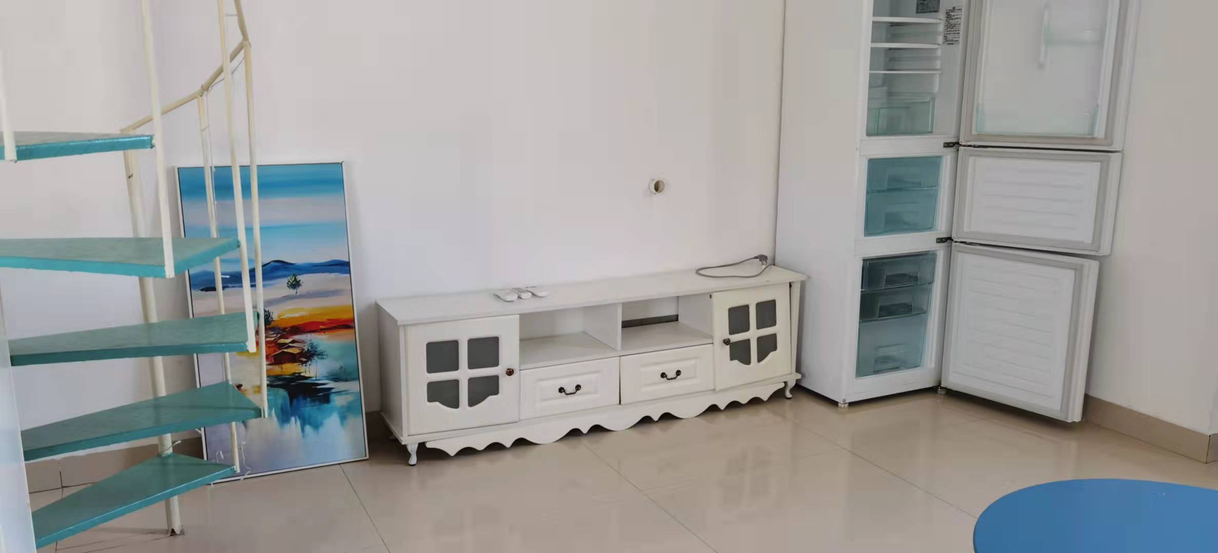 桃花缘  1室1厅1卫    1700.0元/月 桃花缘  1室1厅1卫    1700.0元/月室内图