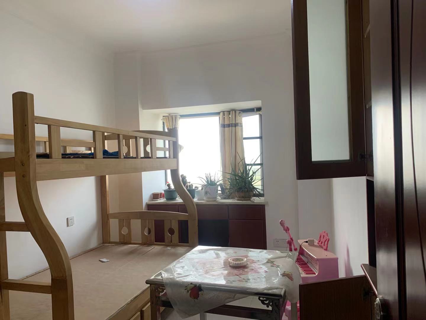 太一御江城 3室2厅2卫 2200.0元/月 太一御江城 3室2厅2卫 2200.0元/月室内图